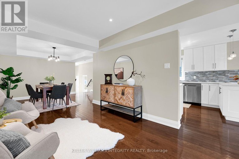 28496867/a-251-glynn-avenue/overbrookcastle-heights/ottawa/ontario/K1K1S2_13