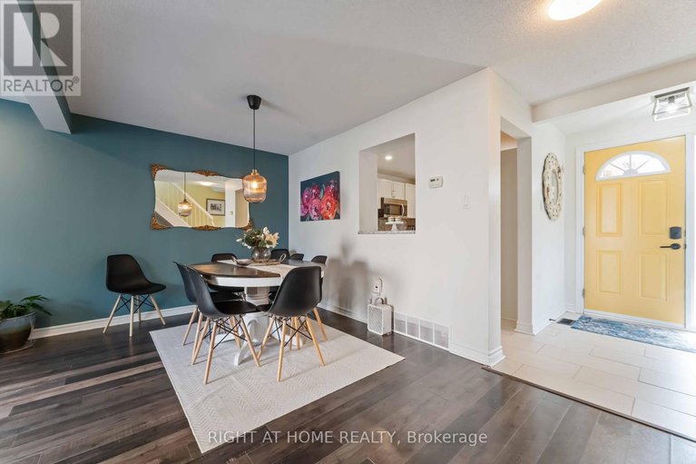 28737074/1-berkshire-way/pheasant-run/ottawa/ontario/K2J2B1_9