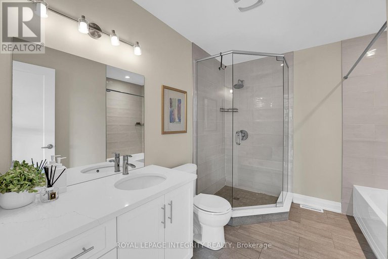 29259565/a-251-glynn-avenue/overbrookcastle-heights/ottawa/ontario/K1K1S2_29