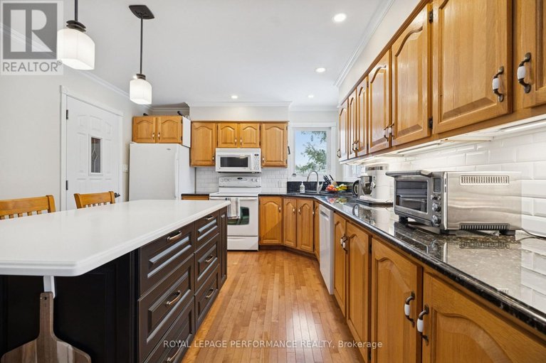 29518098/19644-marcoux-road/north-glengarry-kenyon-twp/north-glengarry/ontario/K0C1A0_12