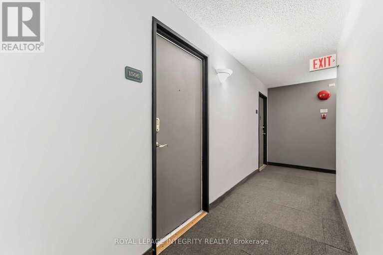 29650529/1506-158-b-mcarthur-avenue/vanier/ottawa/ontario/K1L8C9_4