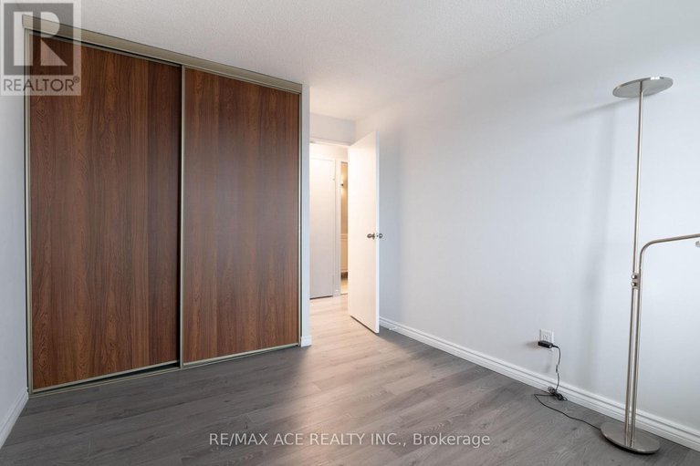 29252814/1506-1171-ambleside-drive/woodroffe/ottawa/ontario/K2B8E1_22