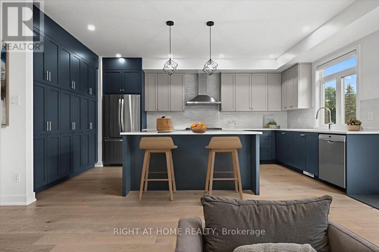 28770534/610-kenabeek-terrace/riverside-southgloucester-glen/ottawa/ontario/K4M0M3_13