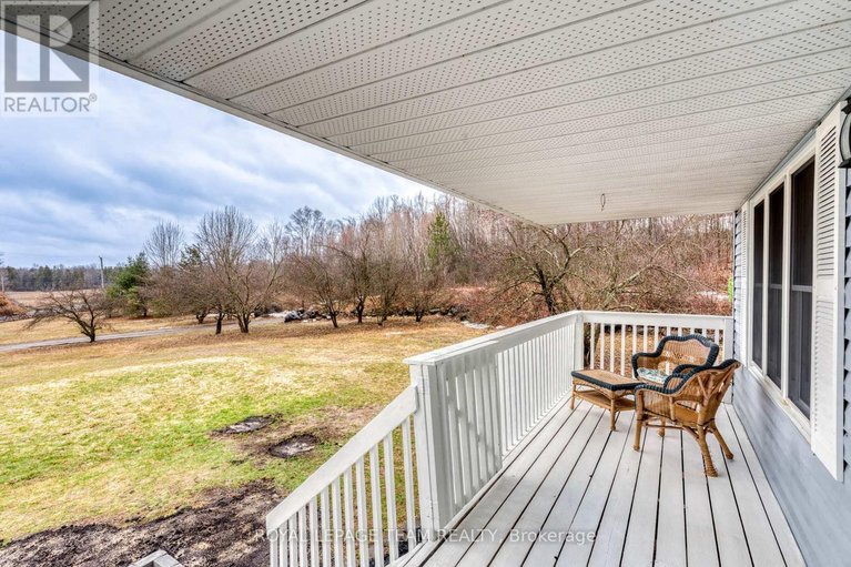 29612401/1255-old-perth-road/mississippi-mills-ramsay-twp/mississippi-mills/ontario/K0A1A0_4