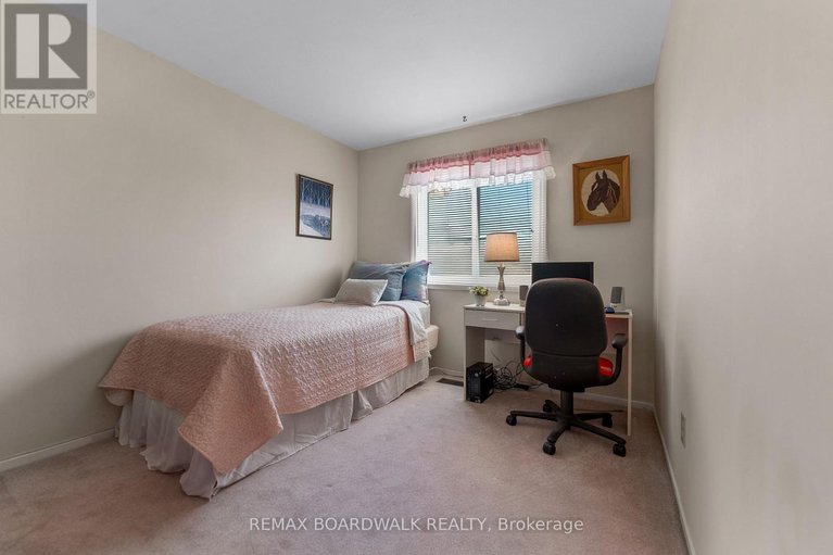 29296508/402-sandhamn-private/hunt-club-parkgreenboro/ottawa/ontario/K1T2Y9_11