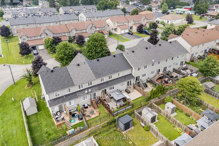 29054392/216-eliot-street/town-of-rockland/clarence-rockland/ontario/K4K0E6_35