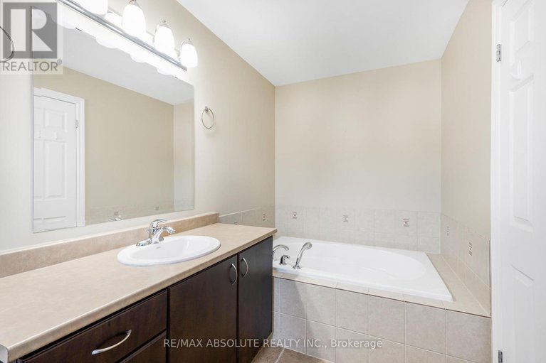 28460637/663-lakeridge-drive/avalon-east/ottawa/ontario/K4A0J8_18