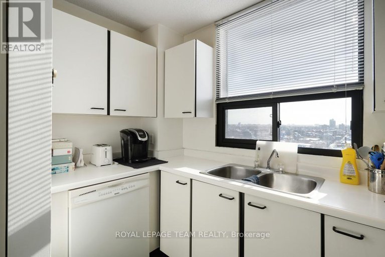 29283470/1004-40-arthur-street-e/west-centre-town/ottawa/ontario/K1R7T5_22