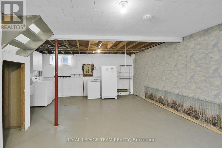 28816940/f-23-sonnet-crescent/westcliffe-estates/ottawa/ontario/K2H8W8_23