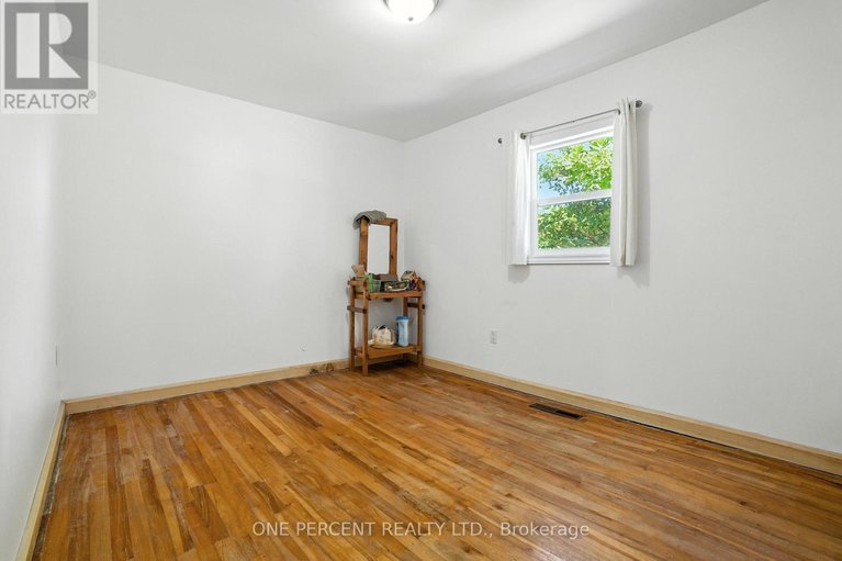 29594627/279-anna-avenue/carlington/ottawa/ontario/K1Z7V5_16