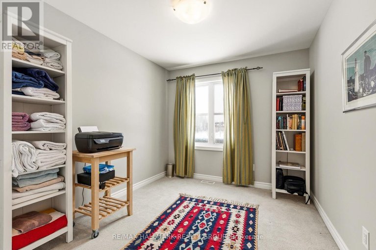 29532256/844-cedar-creek-drive/blossom-parkkemp-parkfindlay-creek/ottawa/ontario/K1T0B3_22