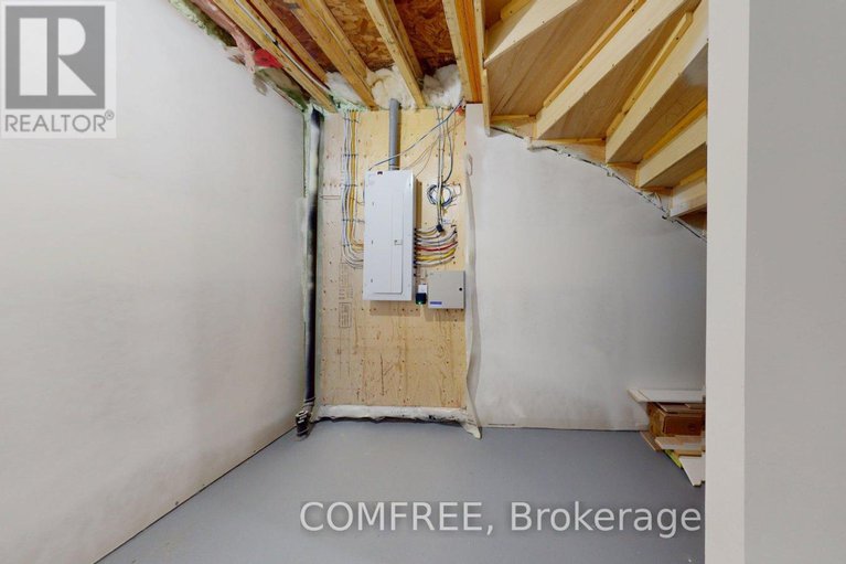 28632465/6584-windsong-avenue/orleanssunridge/ottawa/ontario/K1C6M9_32