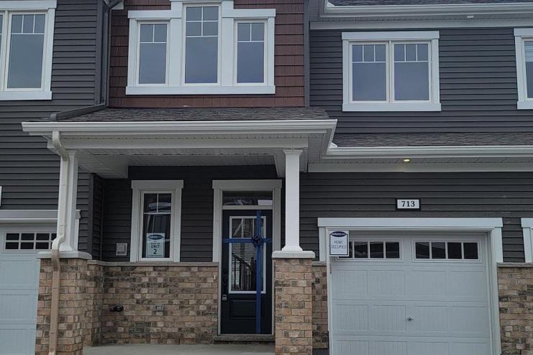 28714089/713-perseus-avenue/half-moon-bay/ottawa/ontario/K2J3V5_2