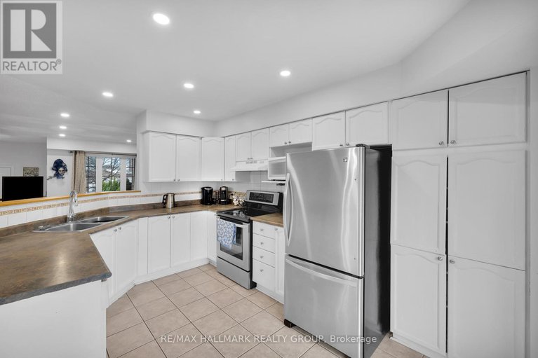 29146983/142-inverkip-avenue/hunt-club-parkgreenboro/ottawa/ontario/K1T4C3_21