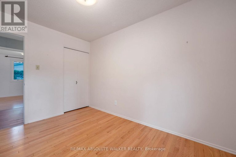 28746001/1439-metz-crescent/carson-meadows/ottawa/ontario/K1K3Z9_31