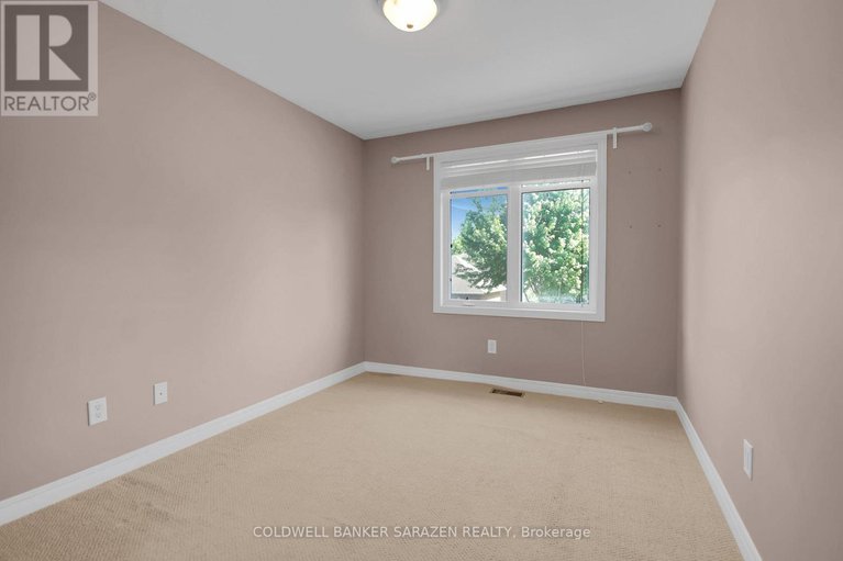 28429149/286-parkin-circle/blossom-parkkemp-parkfindlay-creek/ottawa/ontario/K1T4G8_15