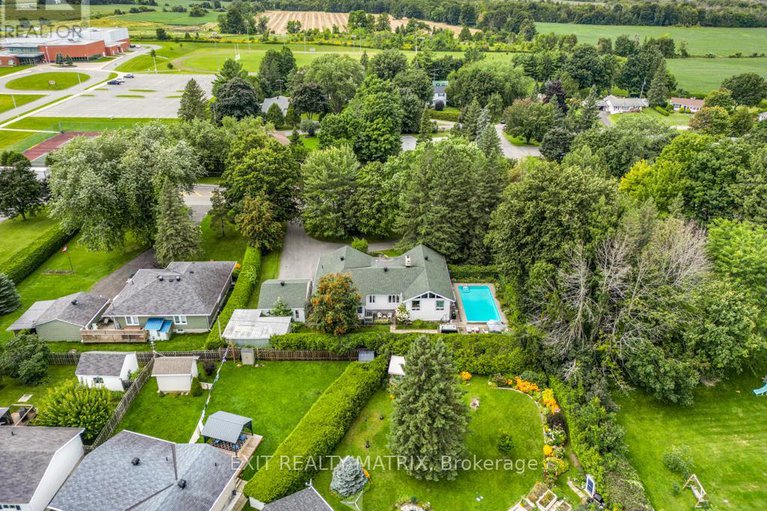 28821012/5765-highway-34-road/vankleek-hill/champlain/ontario/K0B1R0_3