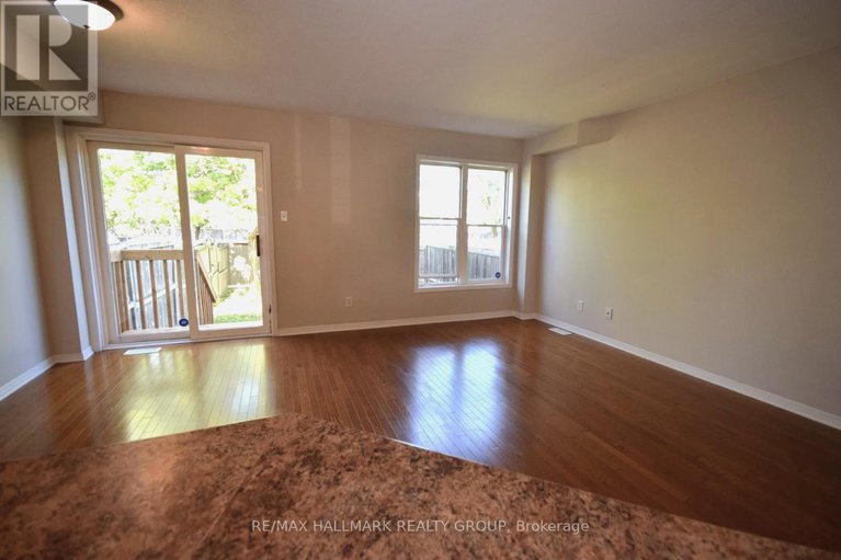 28855282/119-topham-terrace/fallingbrookgardenway-south/ottawa/ontario/K4A5B8_7