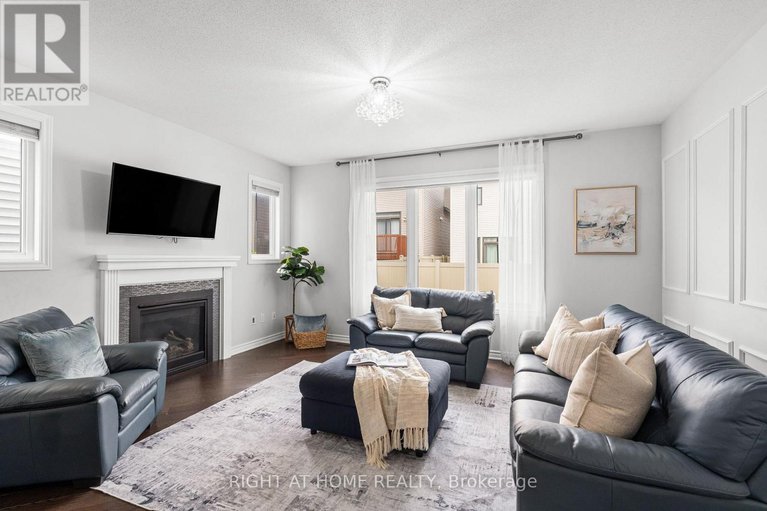 29253756/1131-apolune-street/half-moon-bay/ottawa/ontario/K2J6N8_19