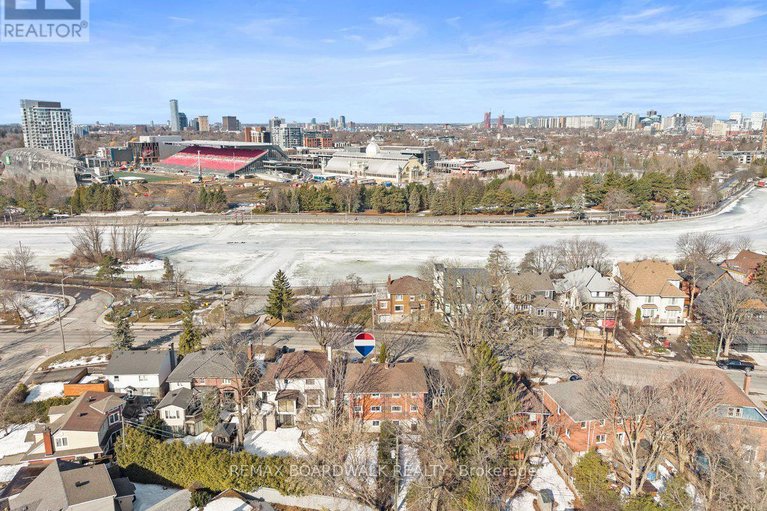 29467725/151-riverdale-avenue/old-ottawa-southrideau-gardens/ottawa/ontario/K1S1R1_10