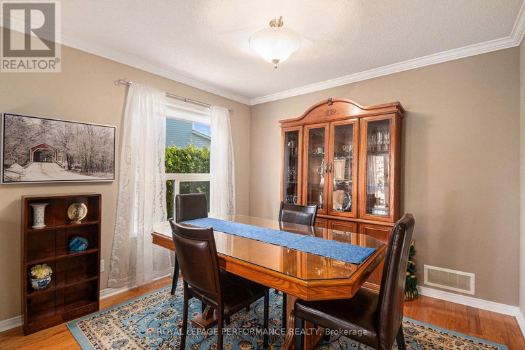 28978990/730-nesting-way/fallingbrookgardenway-south/ottawa/ontario/K4A3X4_9