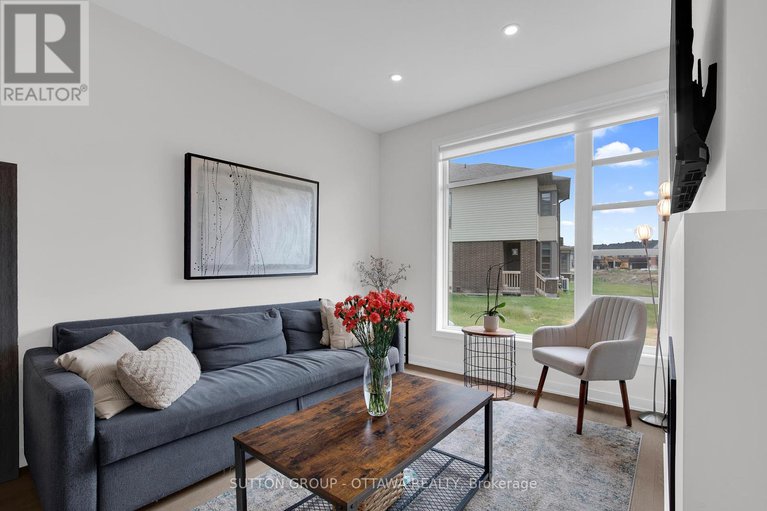 28497838/737-acai-way/riverside-southgloucester-glen/ottawa/ontario/K1X0K1_9