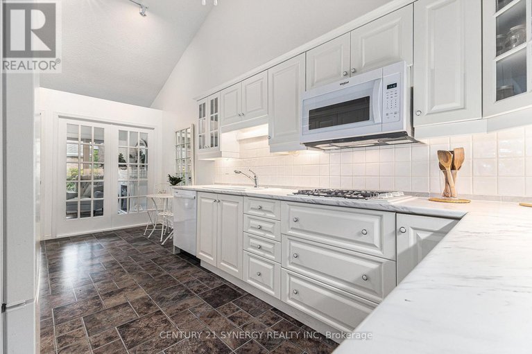 28641582/44-innesbrook-court/stittsville-central/ottawa/ontario/K2S1C7_12