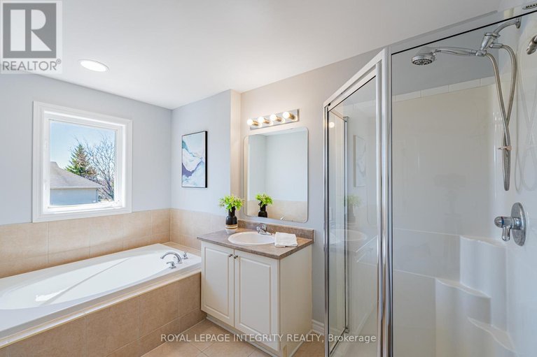 29628152/12-saddlesmith-circle/emerald-meadowstrailwest/ottawa/ontario/K2M2S4_20