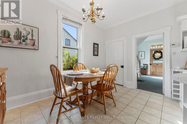 28469418/167-macfarlane-street/pakenham/mississippi-mills/ontario/K0A2X0_8