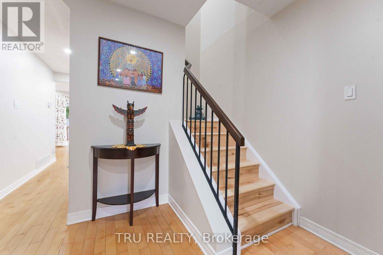 28983915/30-shearer-crescent/katimavik/ottawa/ontario/K2L3M7_11