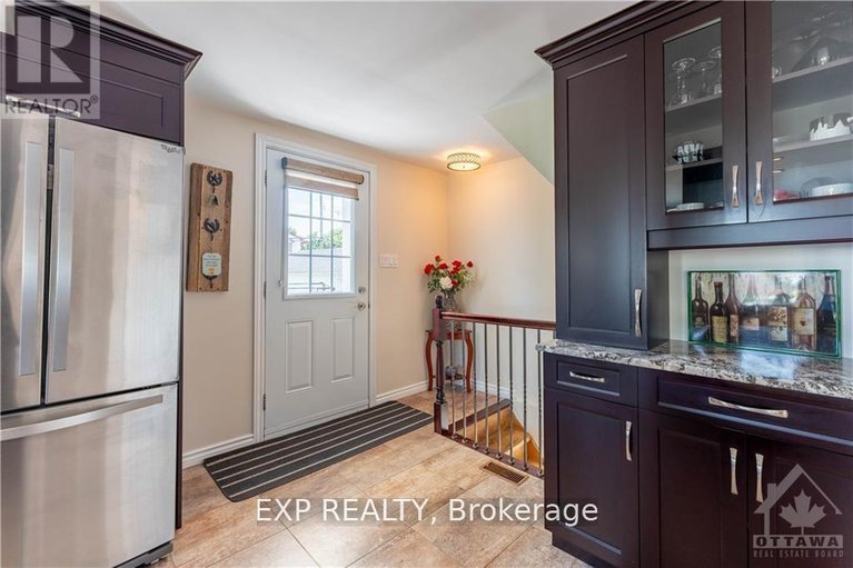 28509476/50-victoria-street-e/alexandria/north-glengarry/ontario/K0C1A0_9