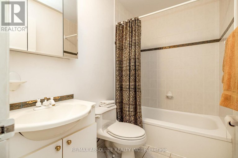 28797061/7-ramsgate-private-e/mooneys-bayriverside-park/ottawa/ontario/K1V8M4_29