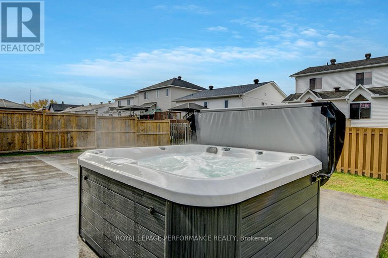 29315283/29-meadowlark-street/village-of-russell/russell/ontario/K4R0B8_35