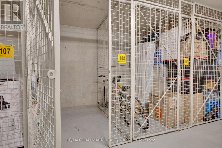 29118510/208-555-anand-private/riverside-park-south/ottawa/ontario/K1V2R7_34