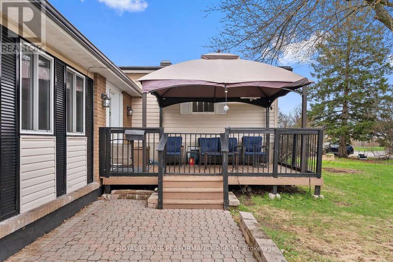 29688001/420-hatfield-crescent/bilberry-creekqueenswood-heights/ottawa/ontario/K1E1M8_3