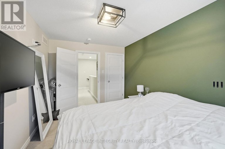 29253842/322-citrine-street/avalon-west/ottawa/ontario/K4A1A9_17