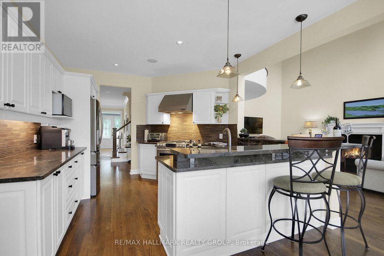 28613594/30-oakbriar-crescent/stonebridge/ottawa/ontario/K2J5G1_10