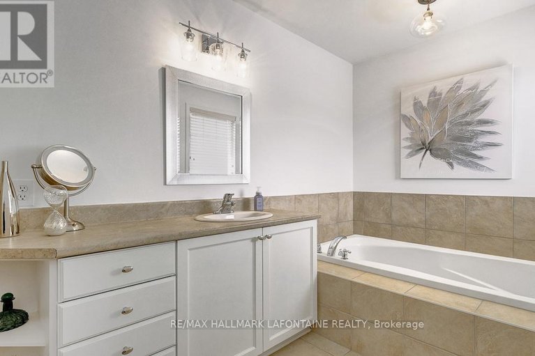 29570539/315-rustic-hills-crescent/springridgeeast-village/ottawa/ontario/K4A5A8_34