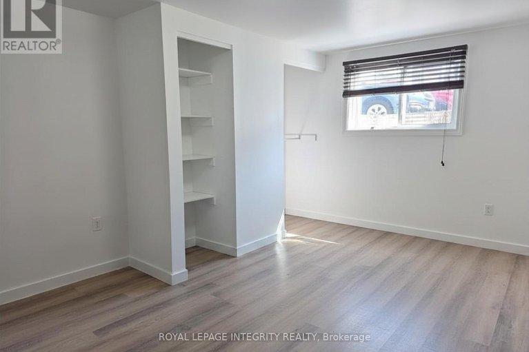 29659906/176-oakridge-boulevard/meadowlandscrestview/ottawa/ontario/K2G2V2_18