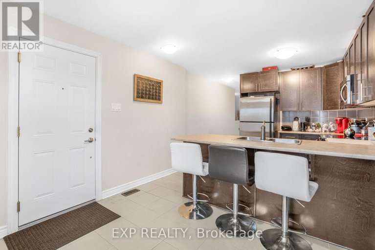 28164040/18-176-den-haag-drive/carson-meadows/ottawa/ontario/K1K2V7_11