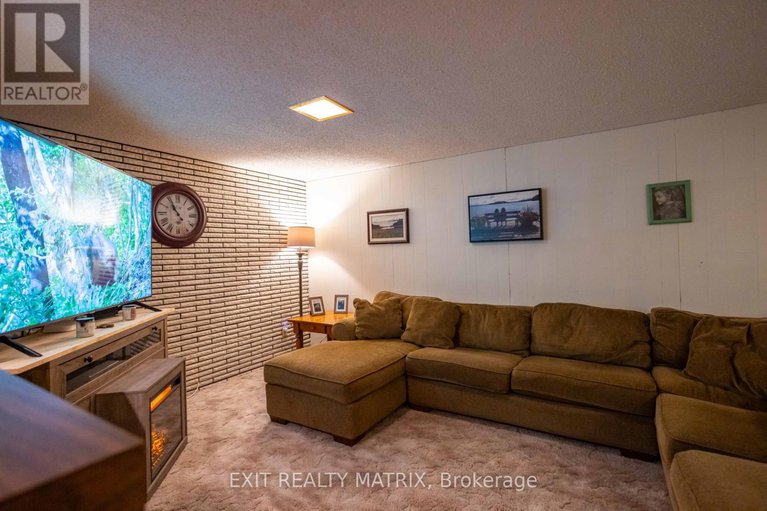 29346168/209-queen-street-w/chesterville/north-dundas/ontario/K0C1H0_36