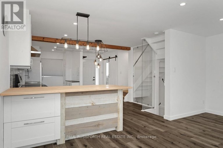 29578151/23-pixley-private/riverview-park/ottawa/ontario/K1G4C3_13