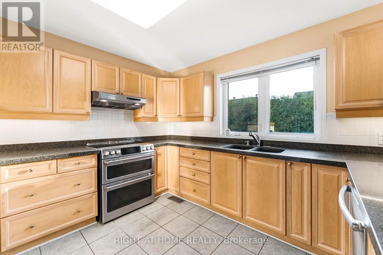 28836720/6196-ravine-way/convent-glen/ottawa/ontario/K1C2W4_11