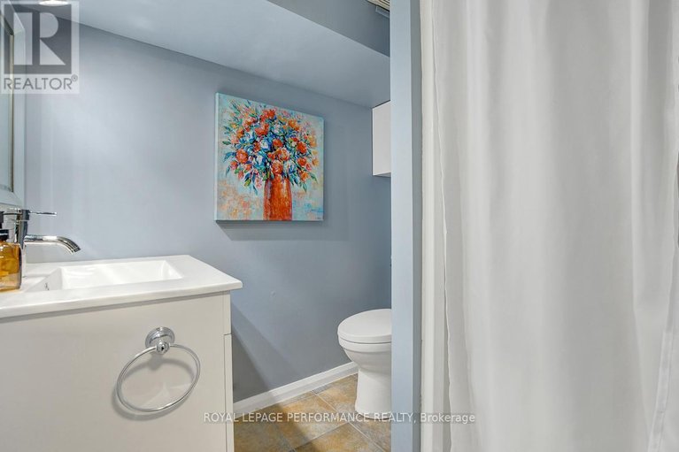 29629376/86-west-presland-road/overbrook/ottawa/ontario/K1K2C3_35