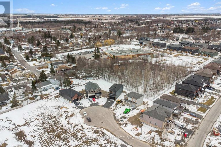 29540688/14-academie-street/embrun/russell/ontario/K0A1W0_39