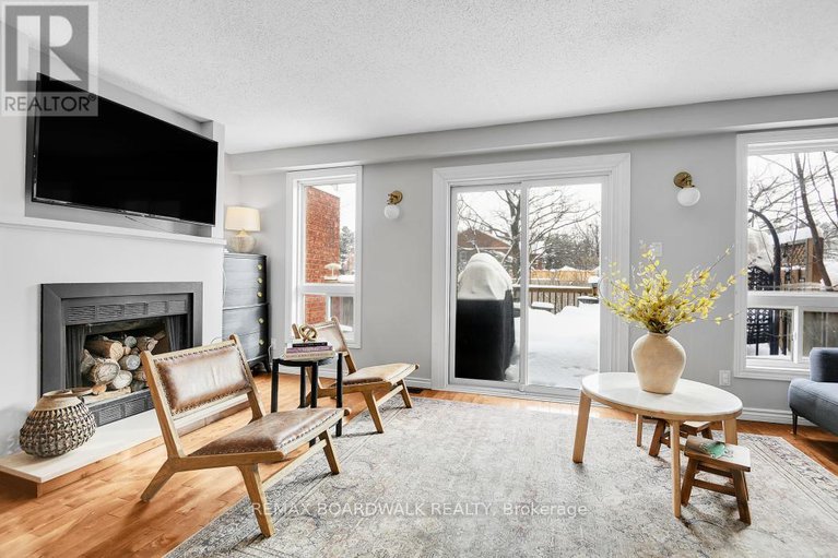 29327134/3-104-cheltenham-private/hunt-club-woods/ottawa/ontario/K1V0L6_17