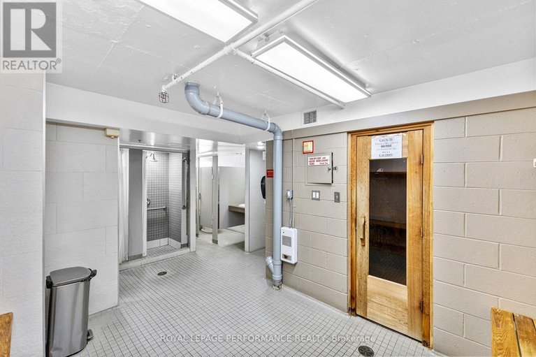 28607992/1003-1171-ambleside-drive/woodroffe/ottawa/ontario/K2B8E1_42