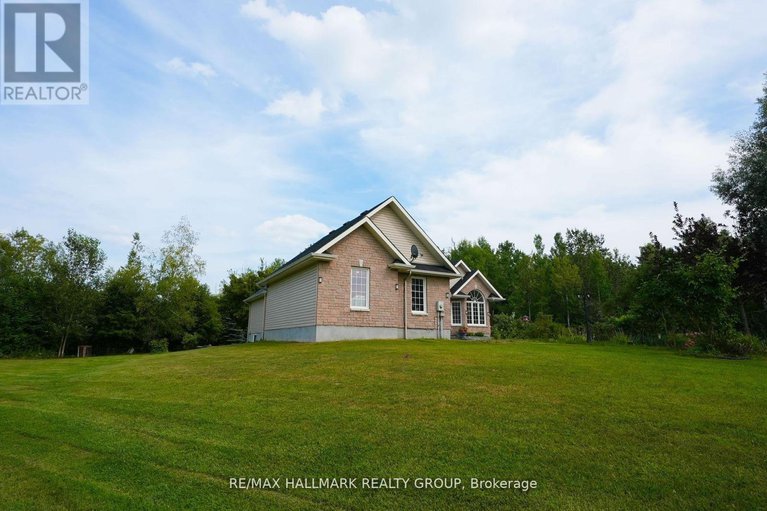 28989669/11-rideau-crossing-crescent/north-grenville-twp-kemptville-east/north-grenville/ontario/K0G1J0_35