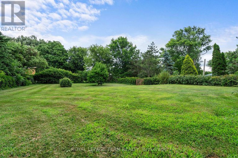 29186256/5687-cherry-street/south-dundas-williamsburgh-twp/south-dundas/ontario/K0C1X0_34