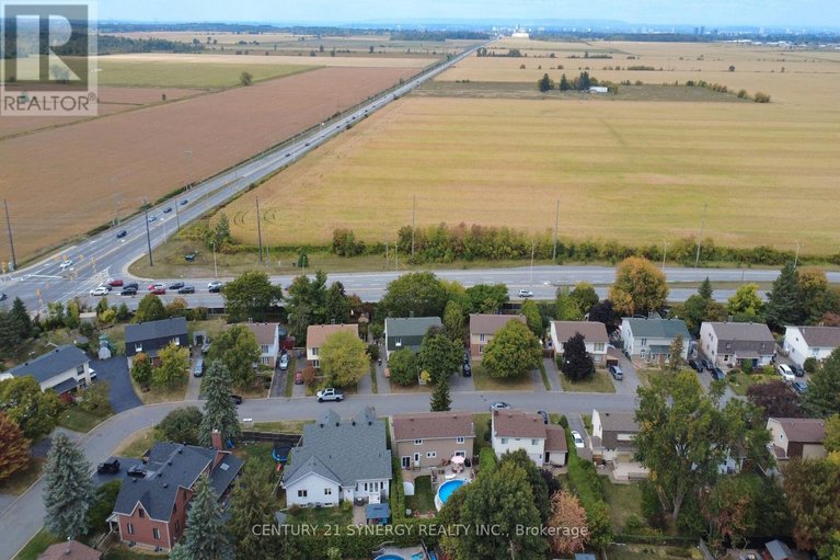 29596535/61-fieldgate-drive/knollsbrook/ottawa/ontario/K2J1V3_40